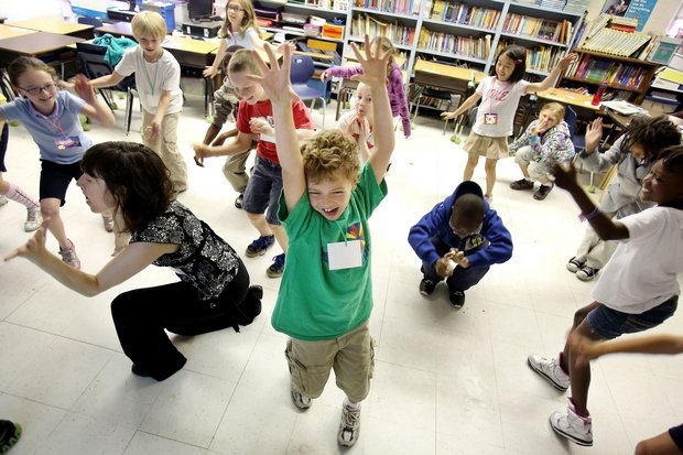 Charleston school district cuts to arts education worry teachers, nonprofits