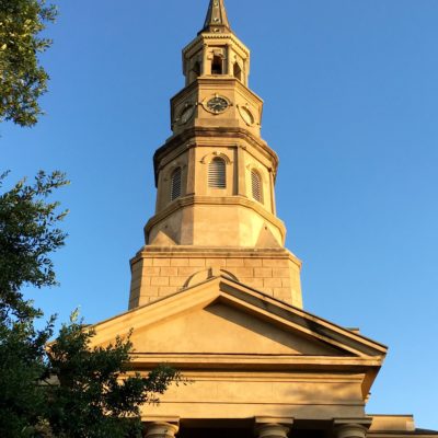 Picture of an iconic church steeple in downtown Charleston