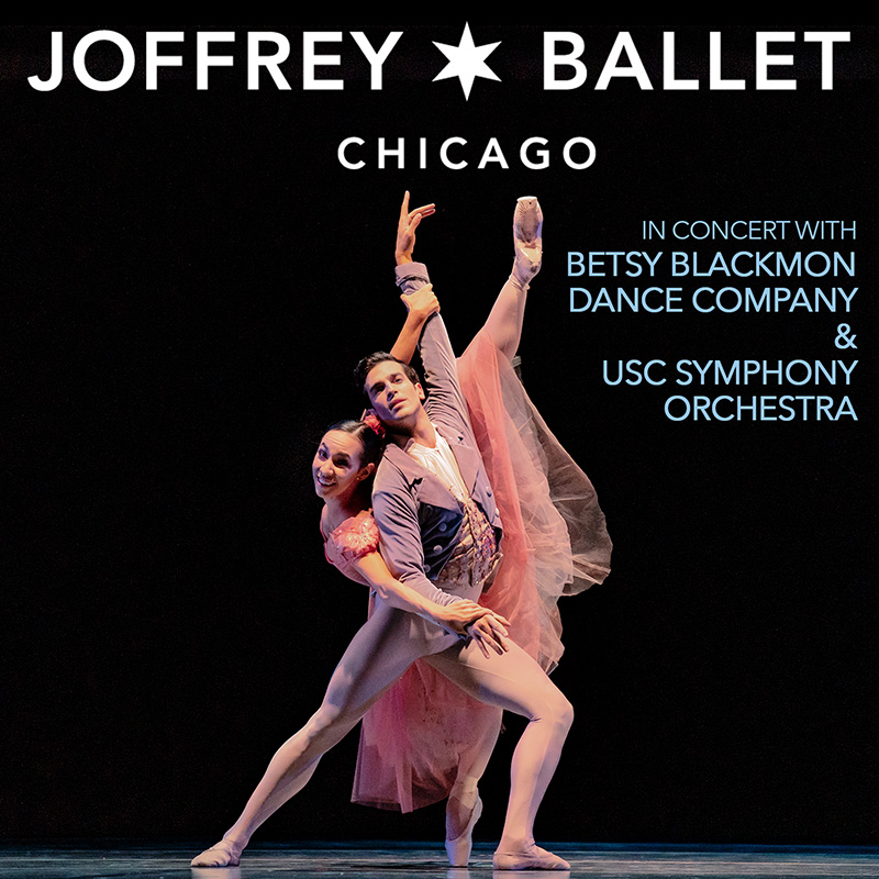 A male and a female dancer in a ballet pas de deux
